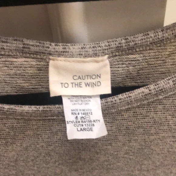 Oatmeal crop top large - Picture 3 of 3